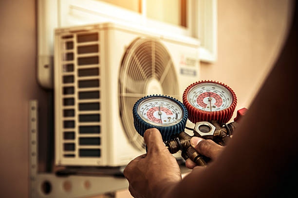 Professional Hvac Installation technician working in Hunter, OH